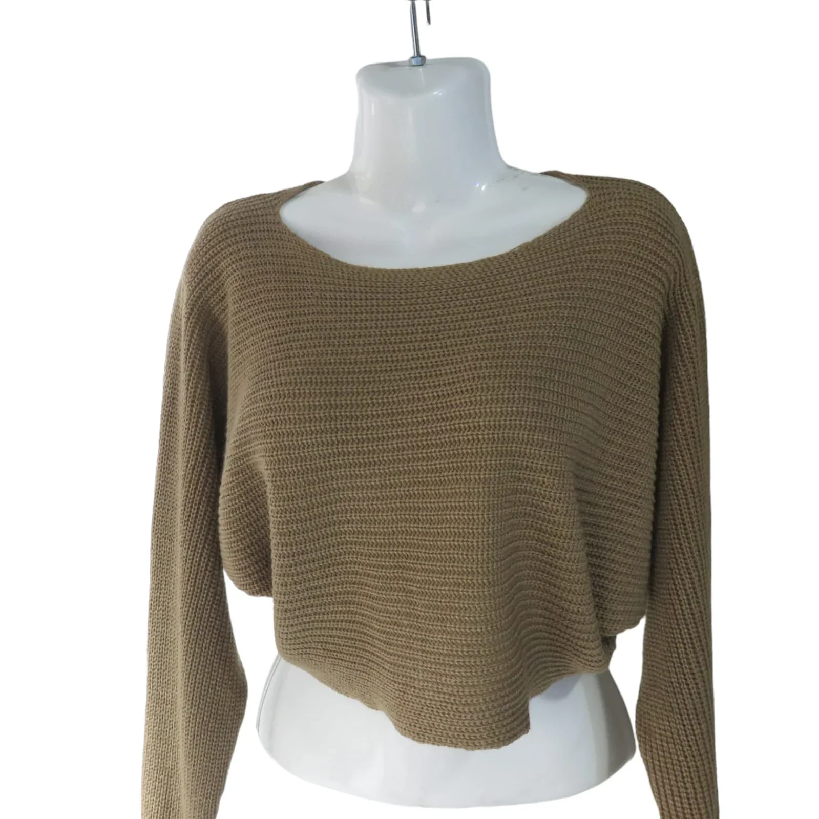 Sueter corto beige