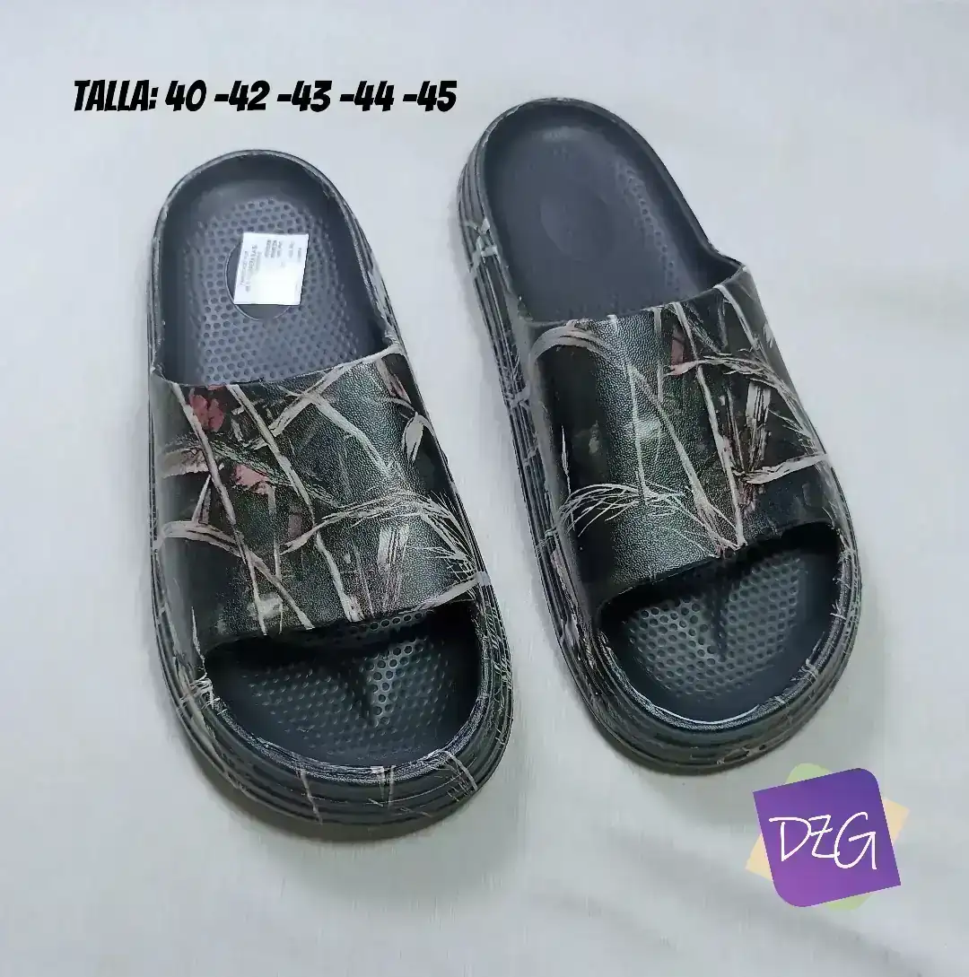Chanclas de caballero capellada con estampado  4