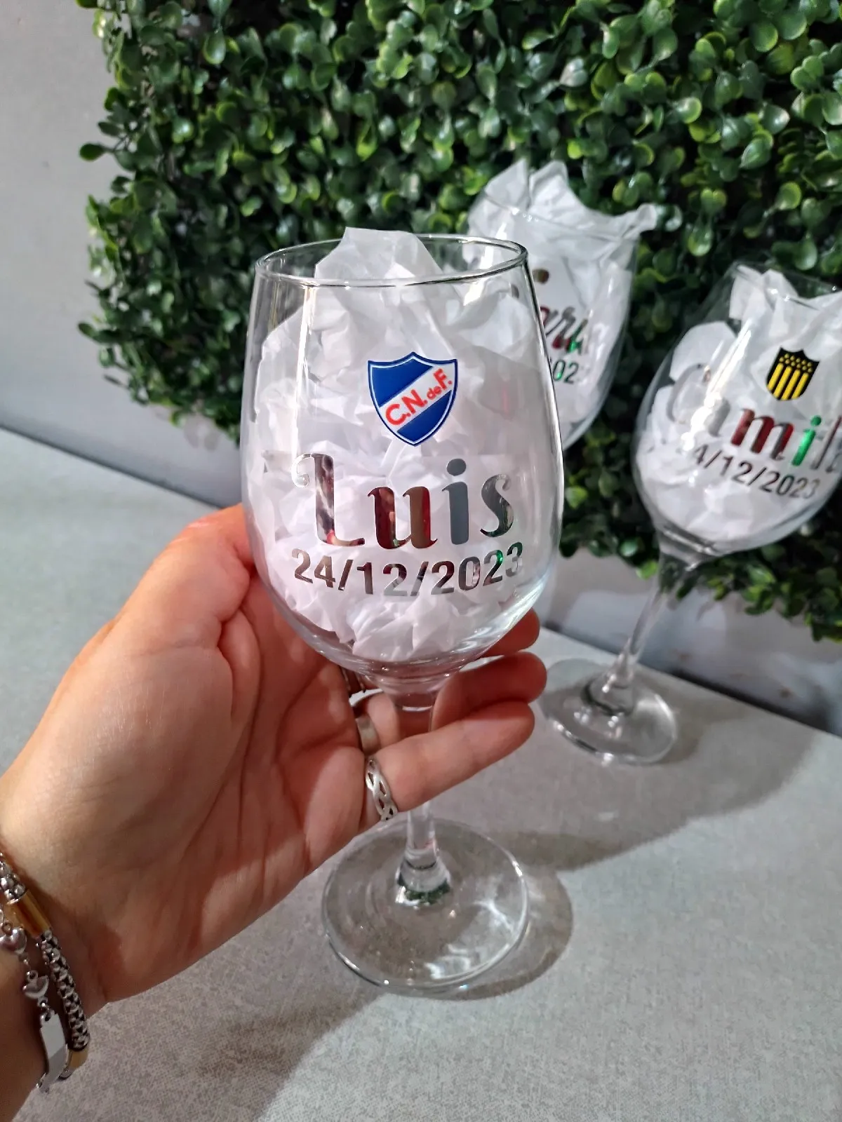 Copa de vino con diseño en vinilo 