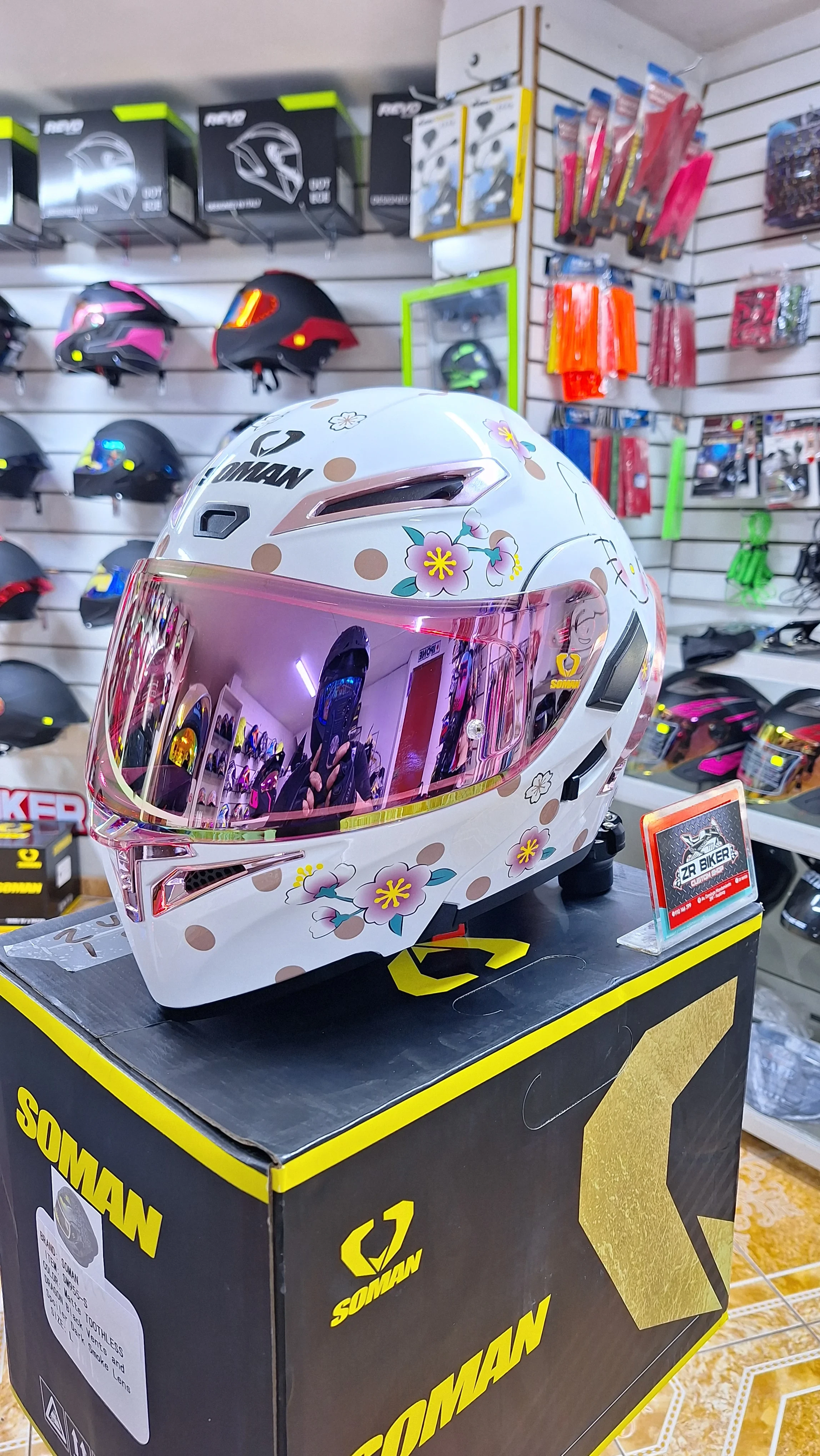 CASCO SOMAN HELLO KITTY 2