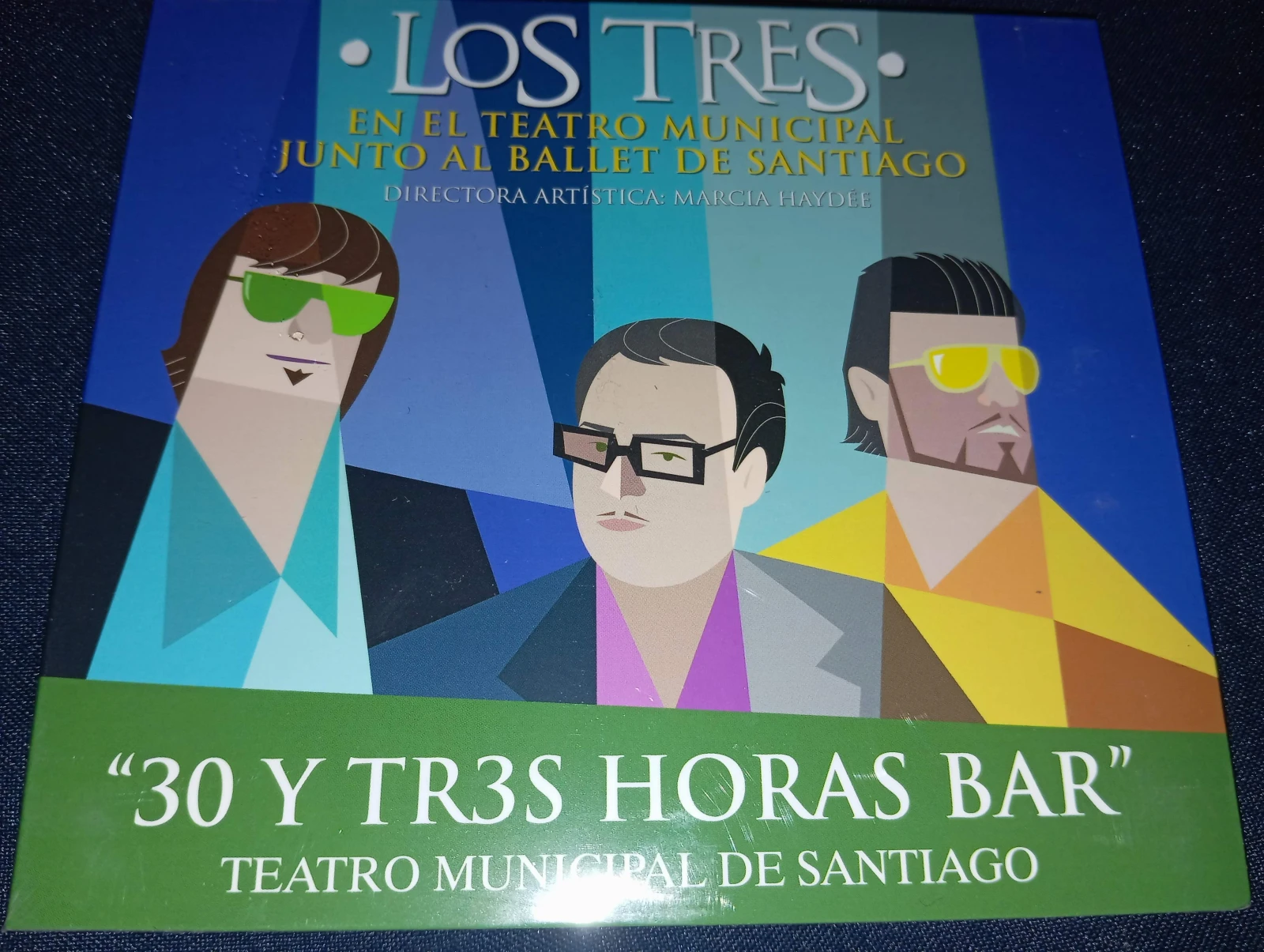 Los Tres - 30 y Tres Horas Bar (CHILE)