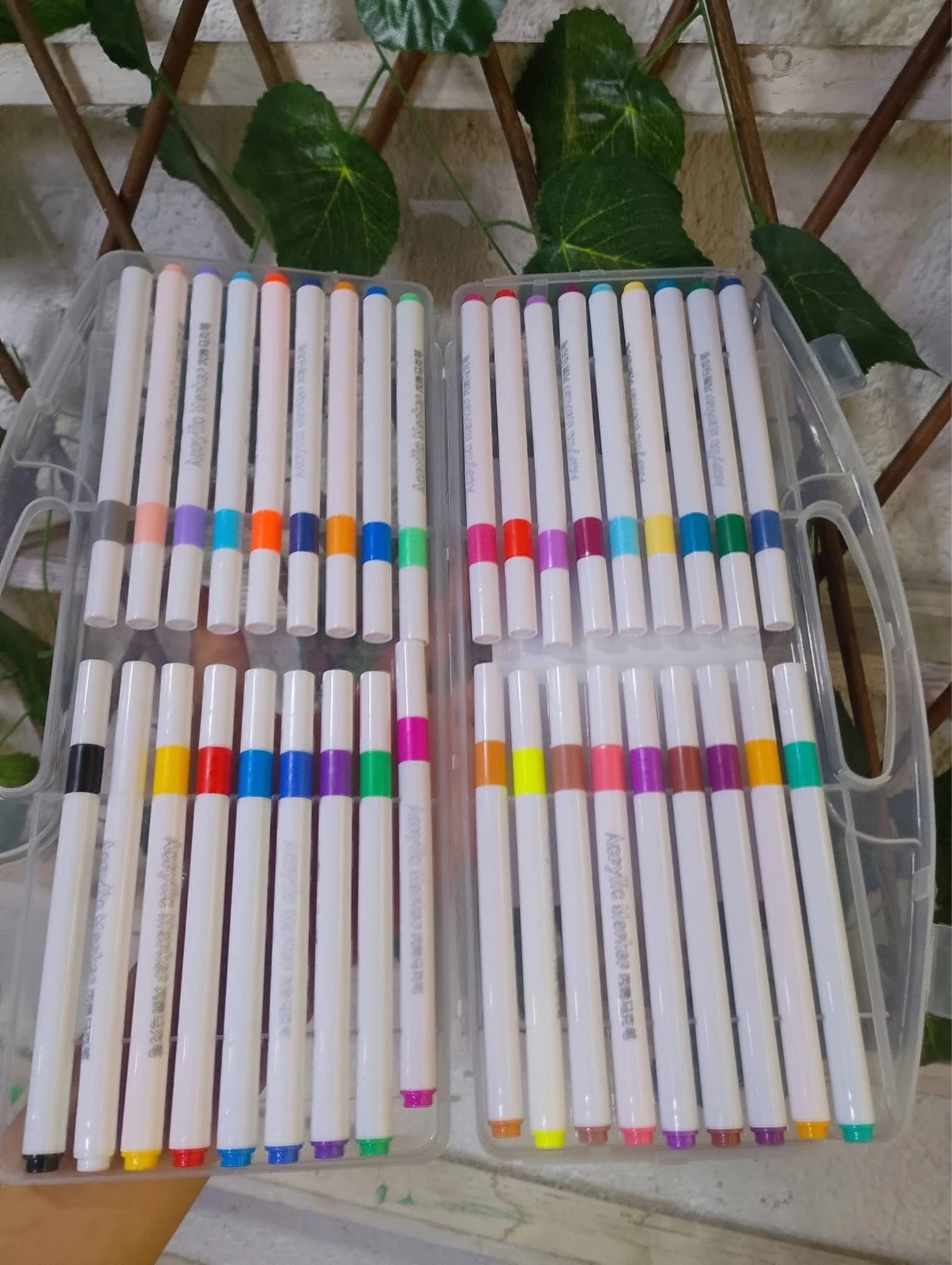 36 plumones de acrilico 4