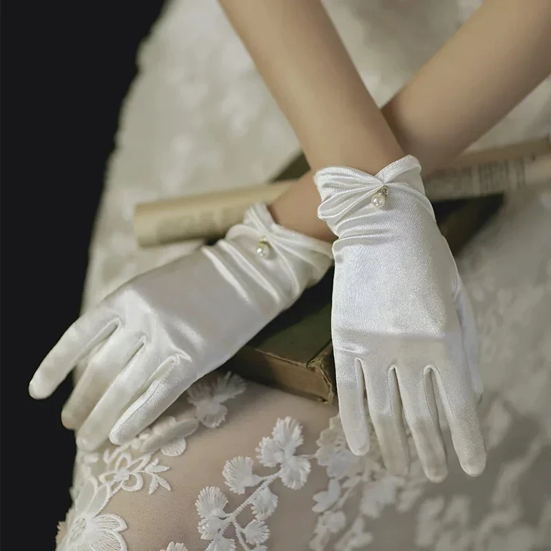 GUANTES DE CEREMONIA CORTOS