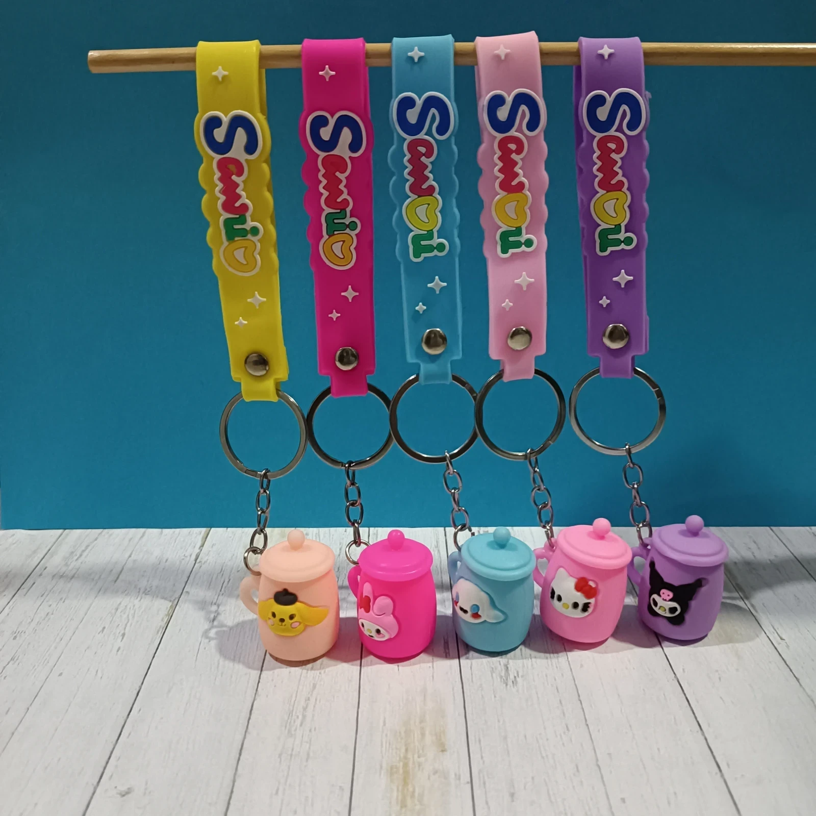 LLAVERO VASO SANRIO