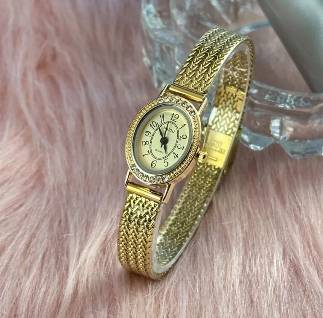Reloj Naidu Original Acero Análogo Ovalado Dorado Fondo Dorado 4