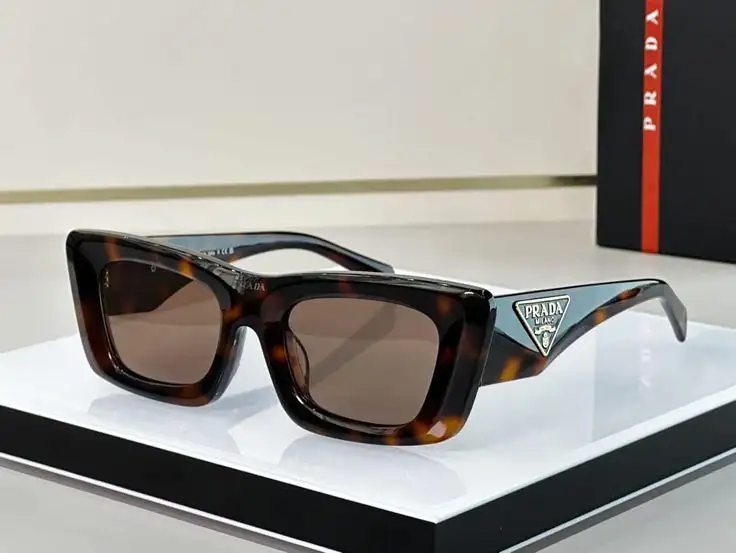 Prada 2