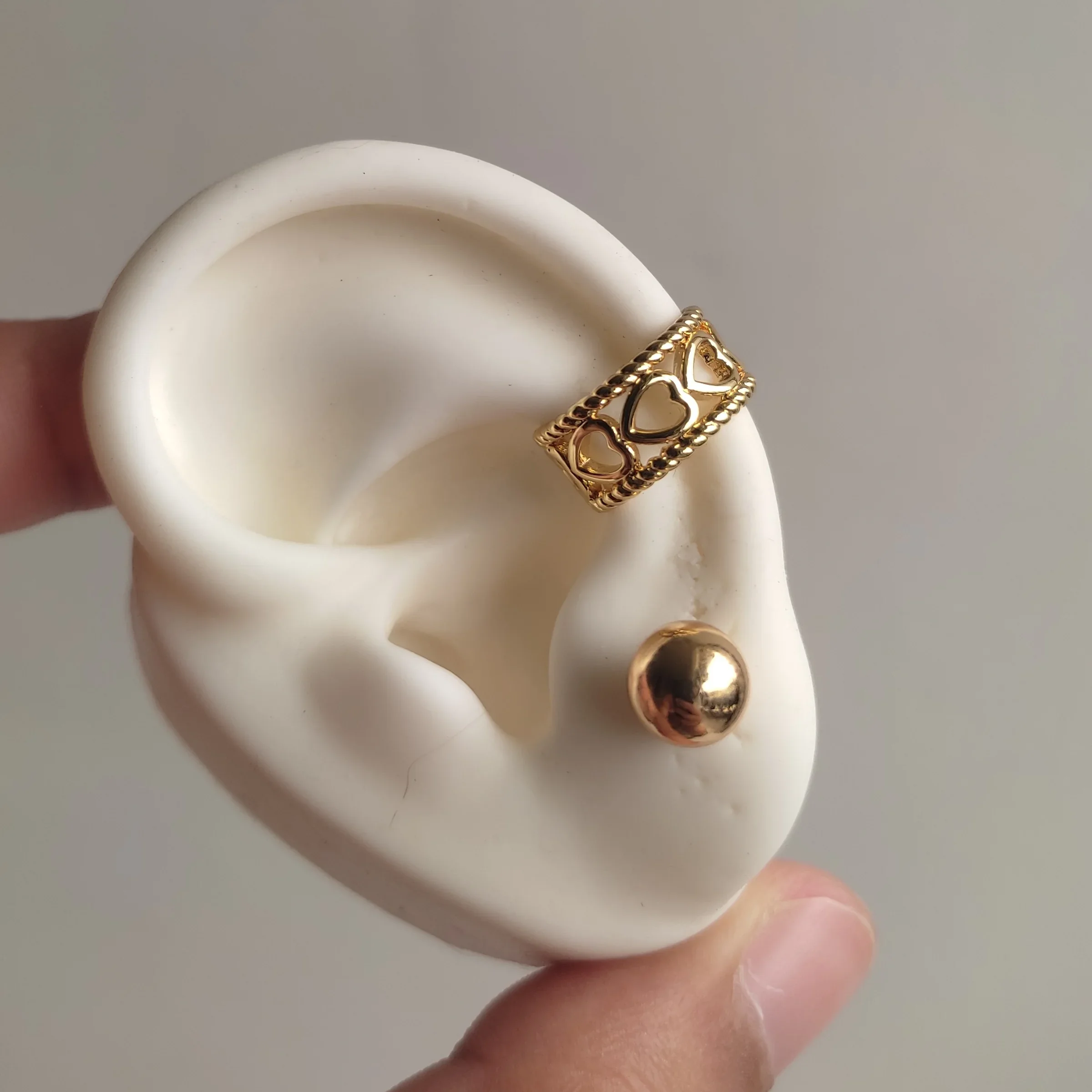 EARCUFF CORAZONES