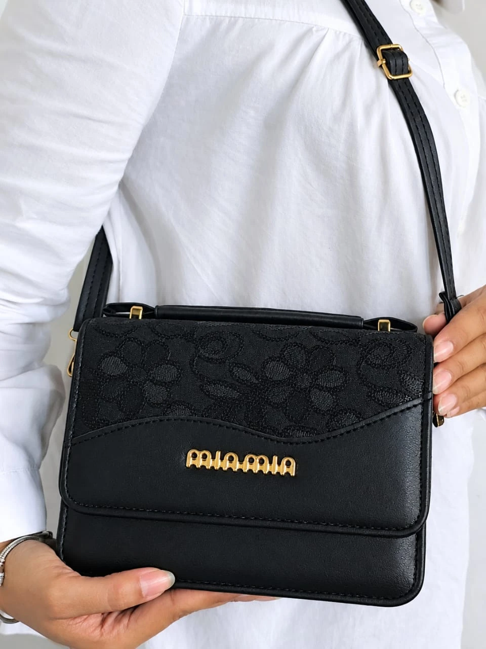 Bolso Manos Libres Negro MIAMIA 2