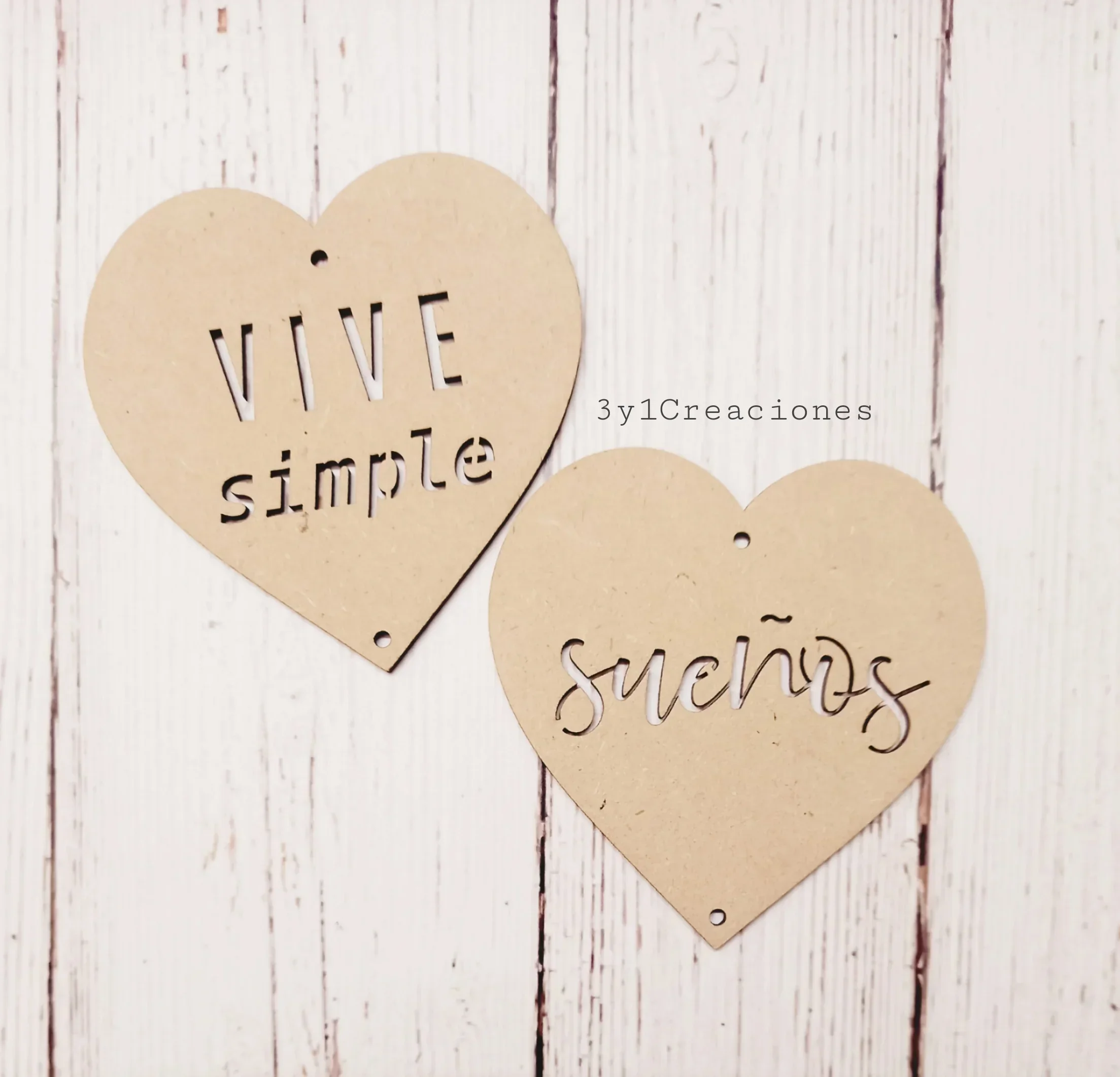 FIGURA CORAZÓN CON FRASE CALADA 10 CM