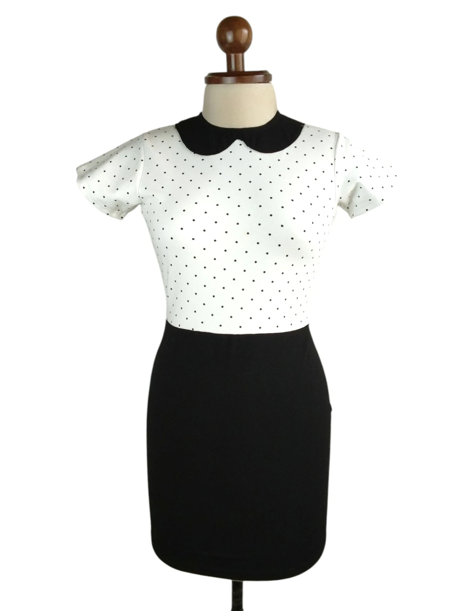 Vestido negro con puntos talla L 2