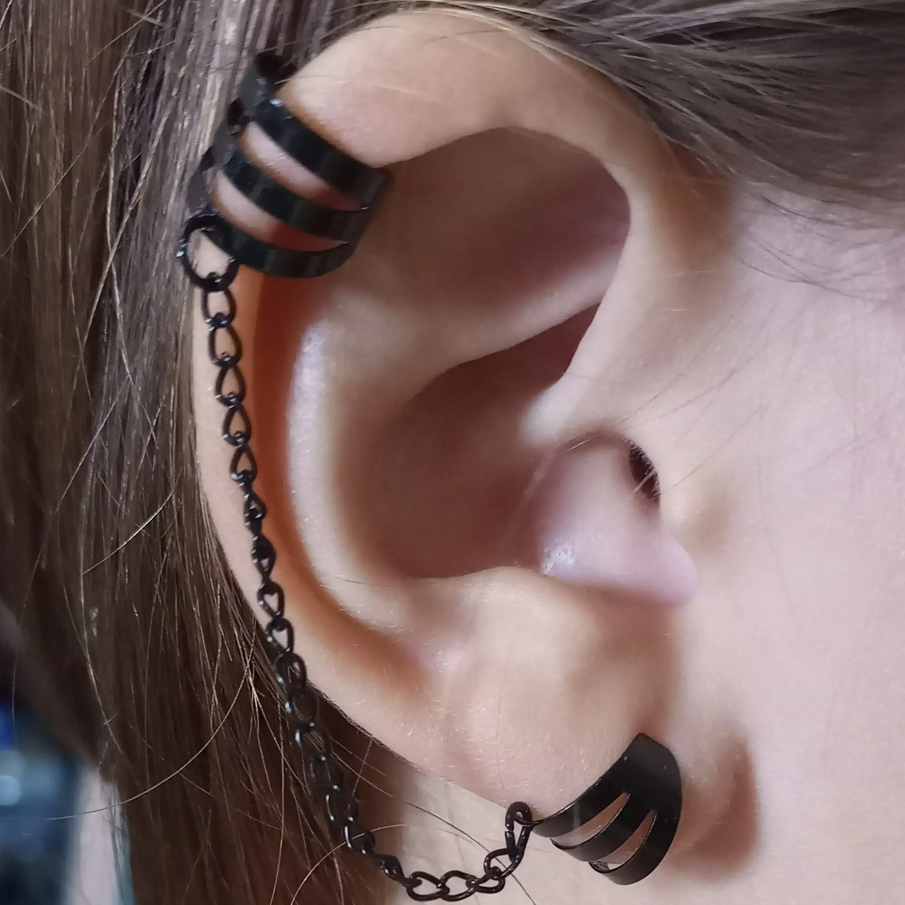 EAR CUFF NEGRO,CON CADENA!!!💜