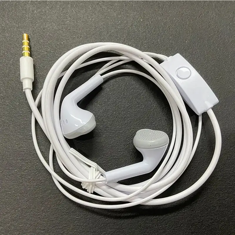 Fone de ouvido com fio 2