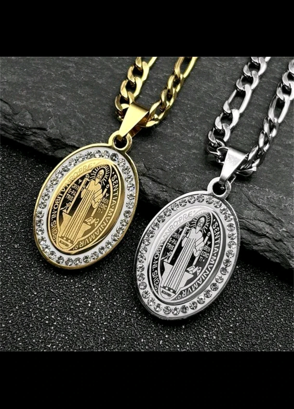 Cadena Figaro con Medalla de San Benito con Cristales - Acero Inoxidable