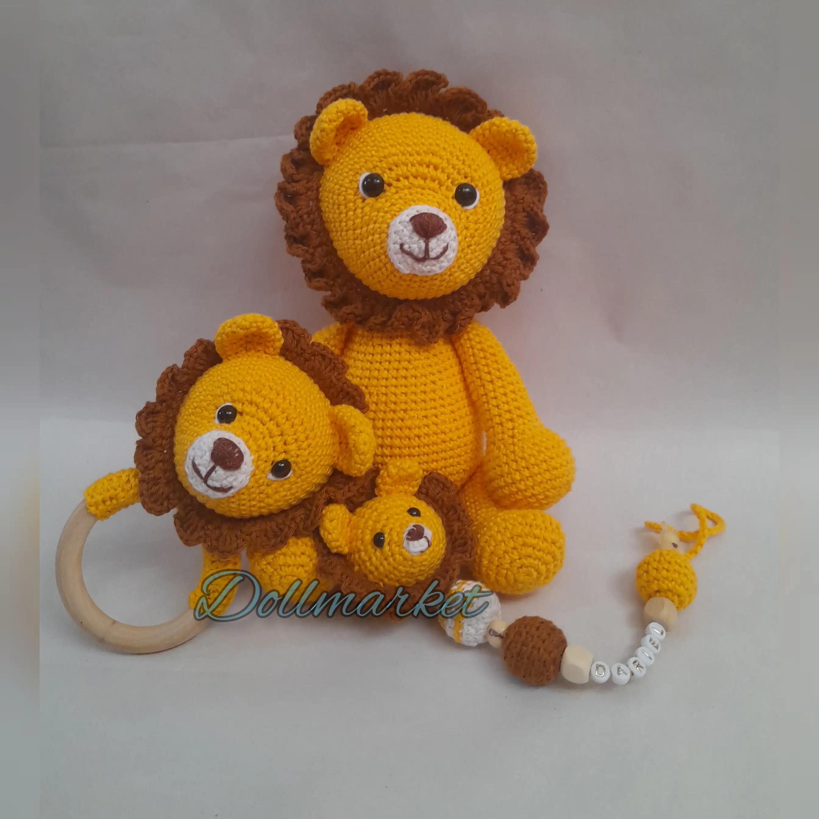 Leon+ sonaja+ portachupón 