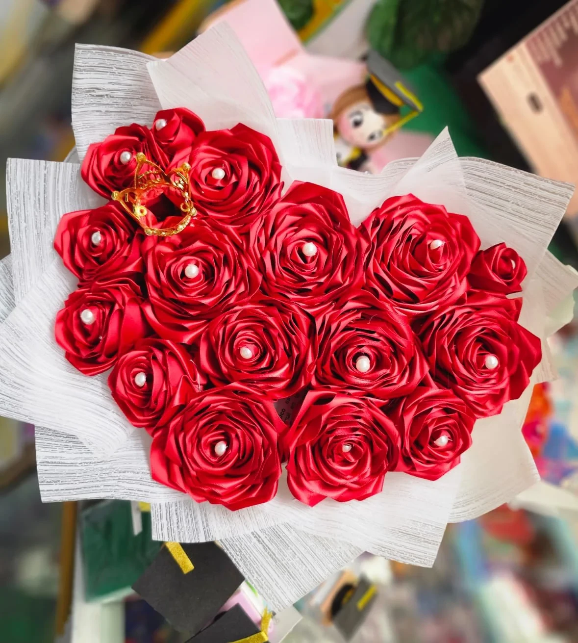 Ramo de rosas en forma de corazon 