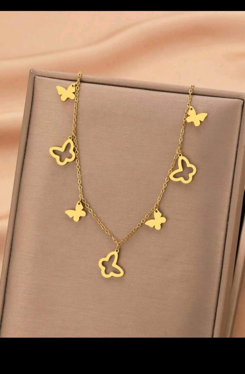 Collar colgante/ Diseño de Mariposa 🦋