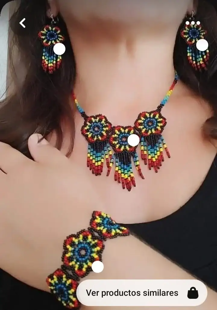 Collar, aretes y pulsera en Mostacillas con flores