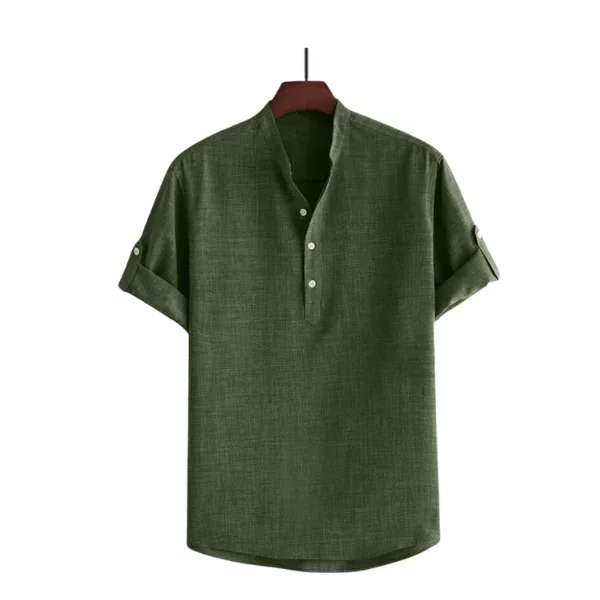 Camisa con botón de manga enrollada
