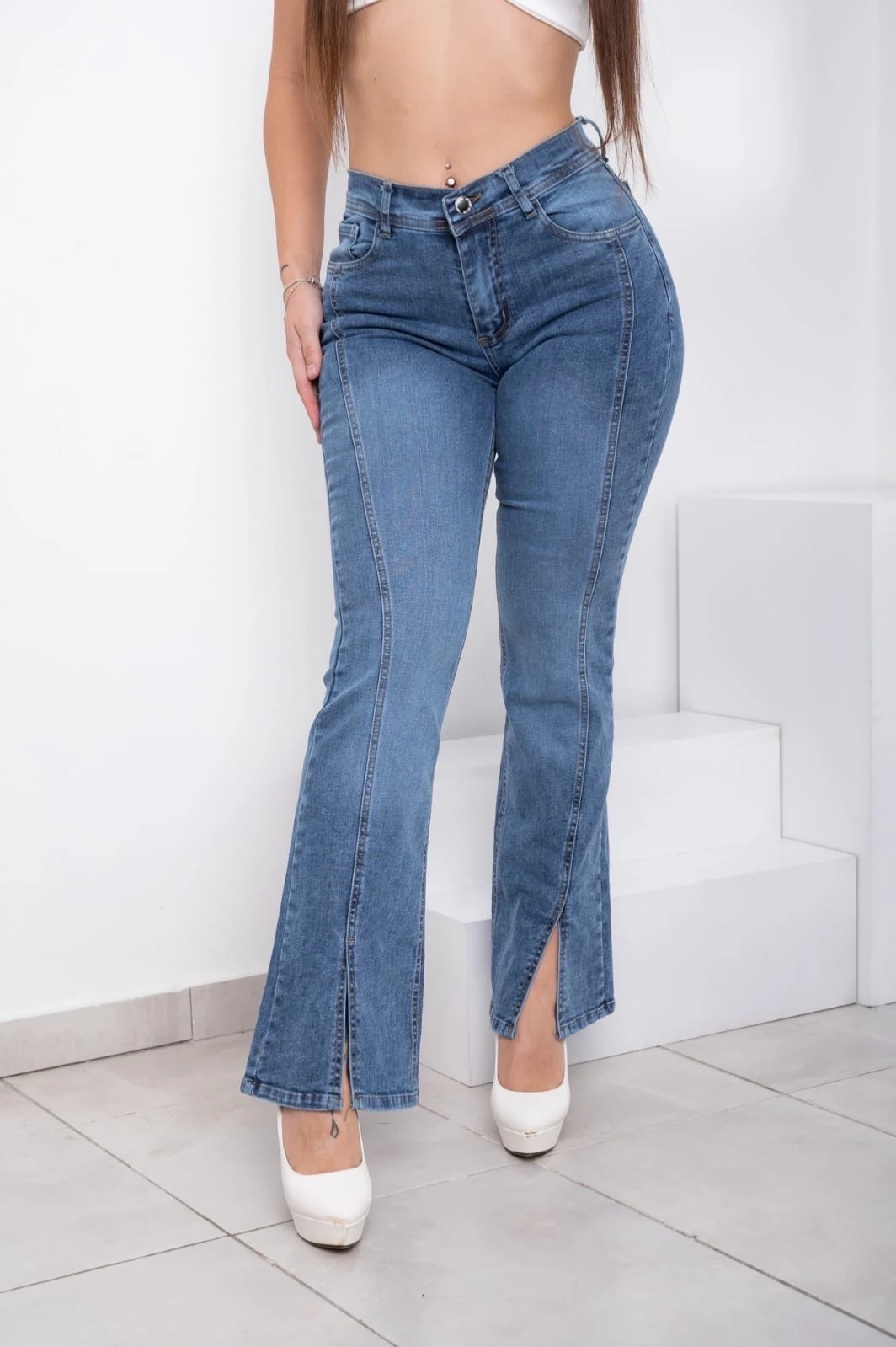 JEANS OXFORD RECORTE Y TAJO 
