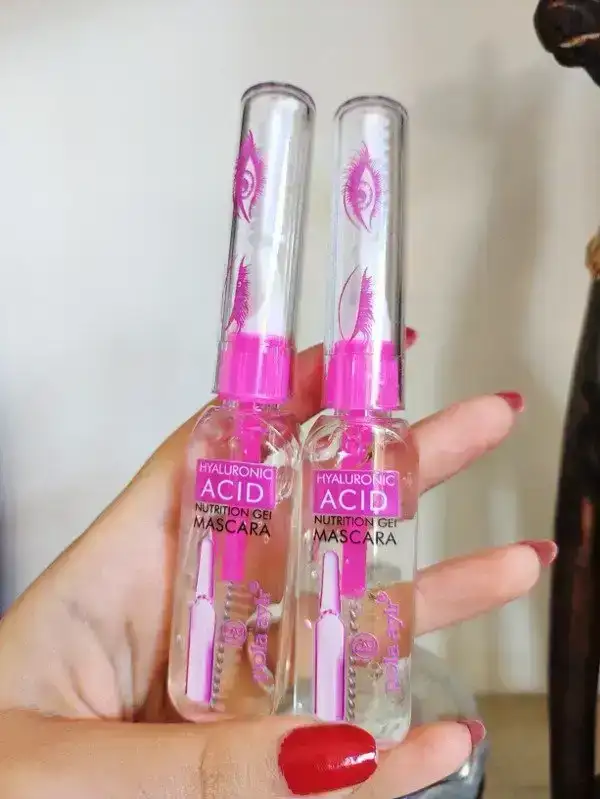 Pestañina con acido hialurónico