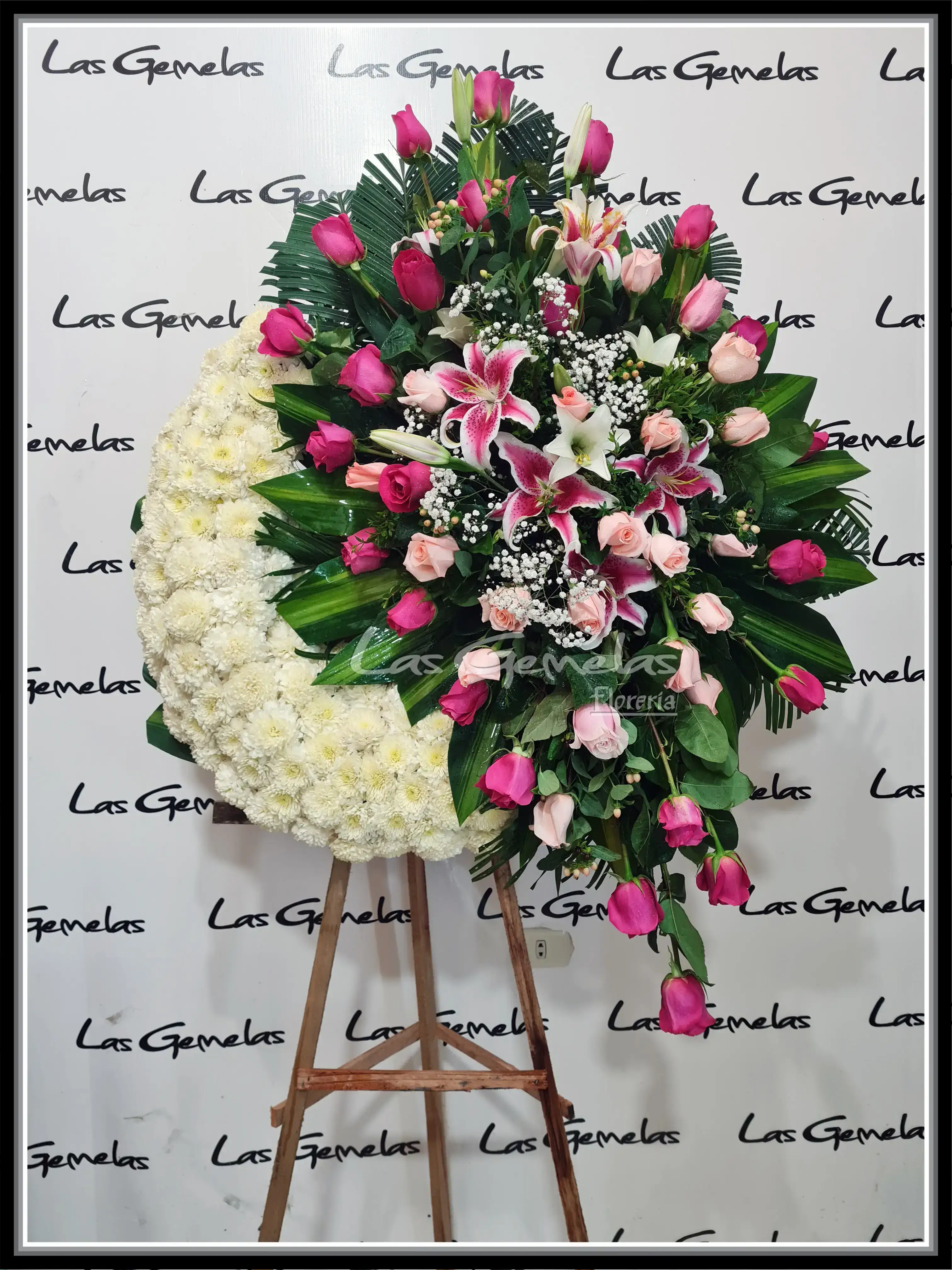 Corona con bouquet caída