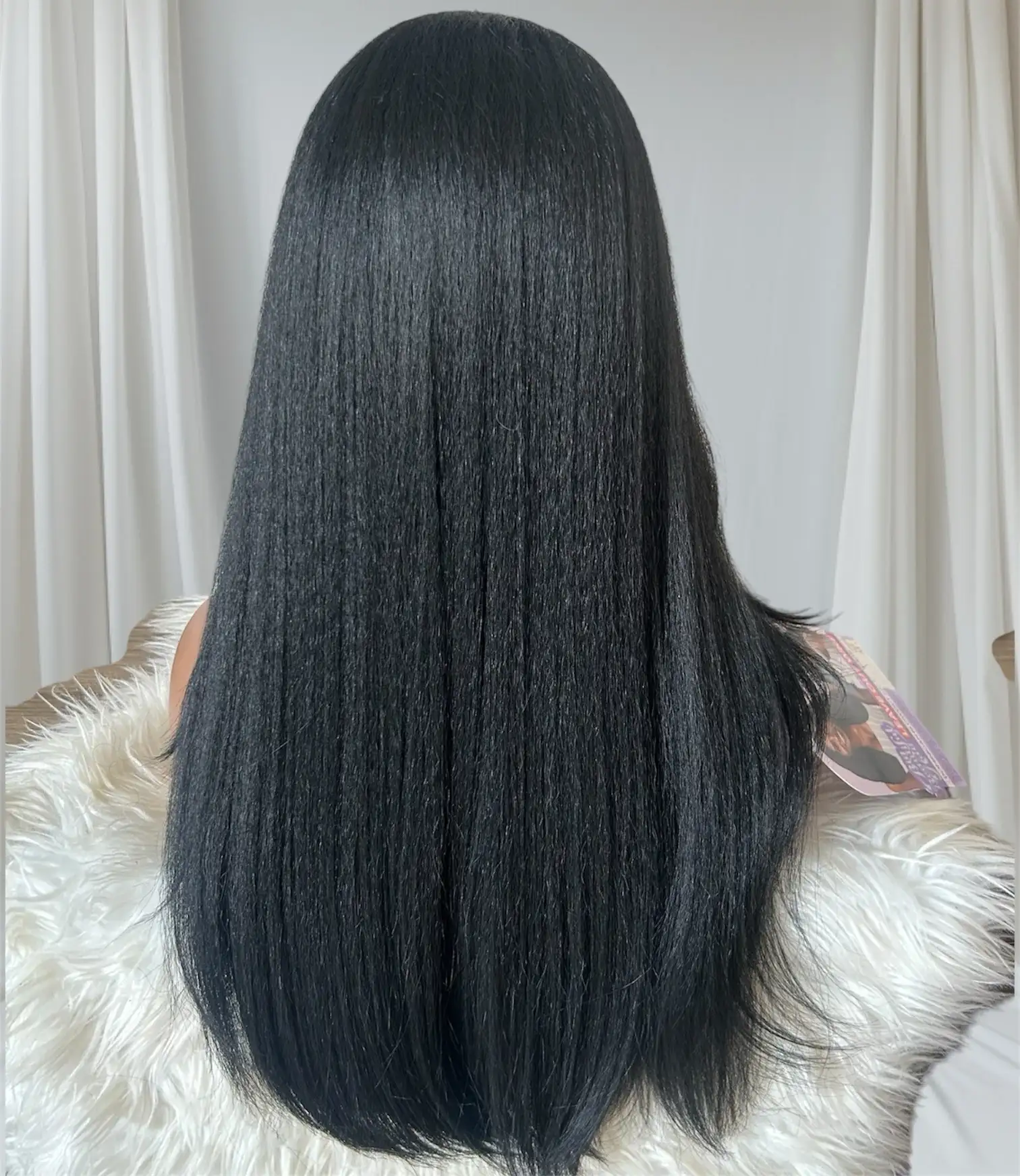 Peluca negra en U semi de cabello yaki 24” 2