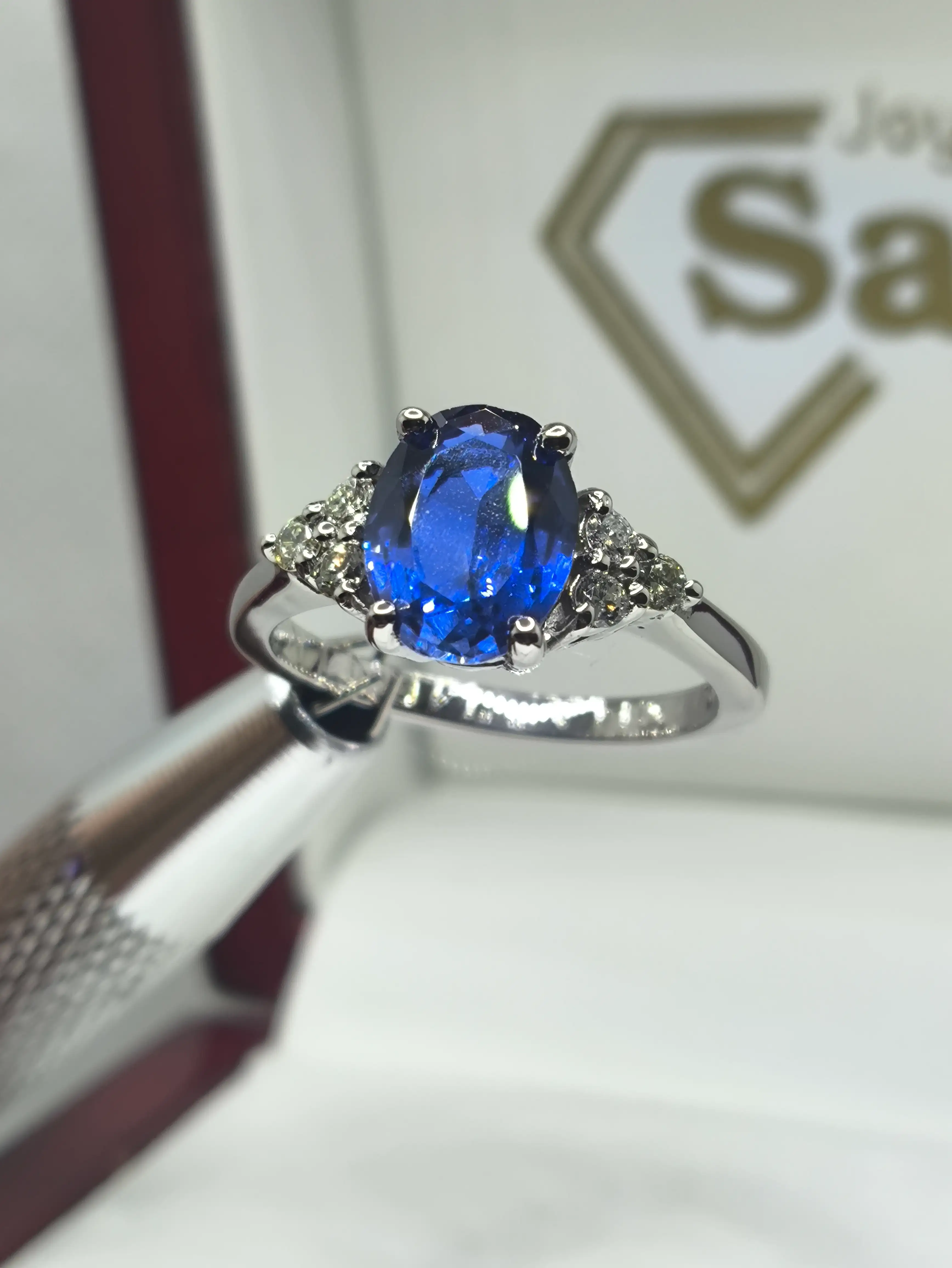Anillo oval zafiro natural 2ct