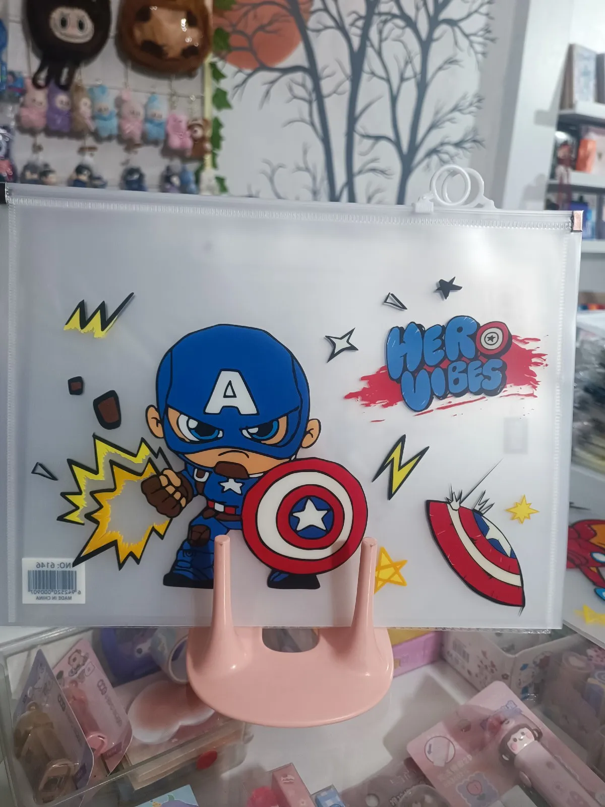 Carpeta tipo sobre. SÚPER HÉROES 