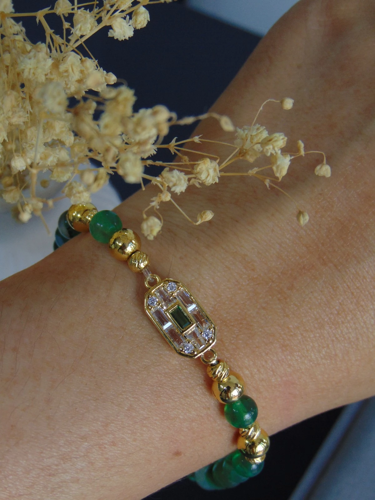 PULSERA RODIO DOR CUARZO VERDE  DIJE CUADRADO