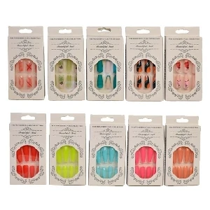 SET DE UNAS SURTIDO BEAUTIFUL NAIL EMPAQUE BLANCO CON DISENO BARROCO