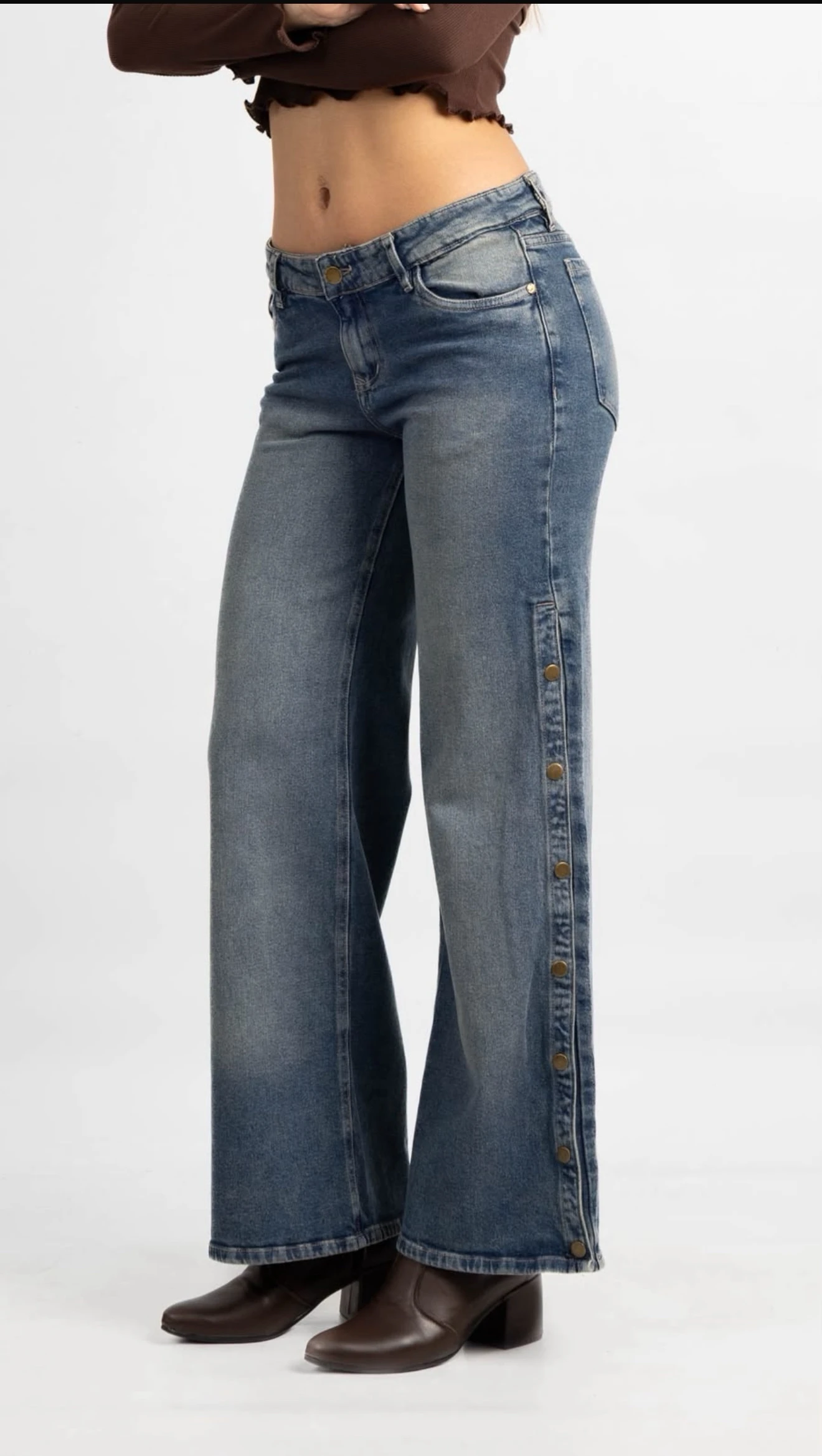 WIDE LEG BOTONES 