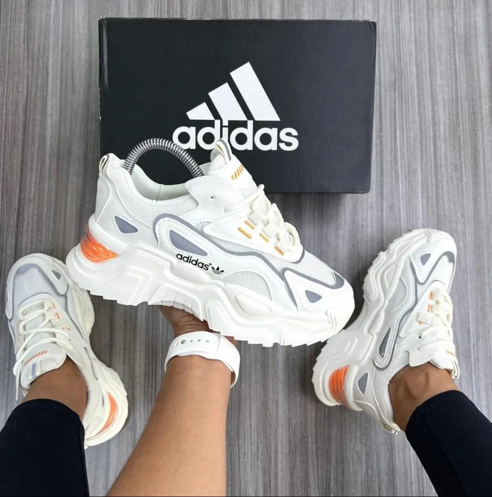 ADIDAS NWE TR AAA 2