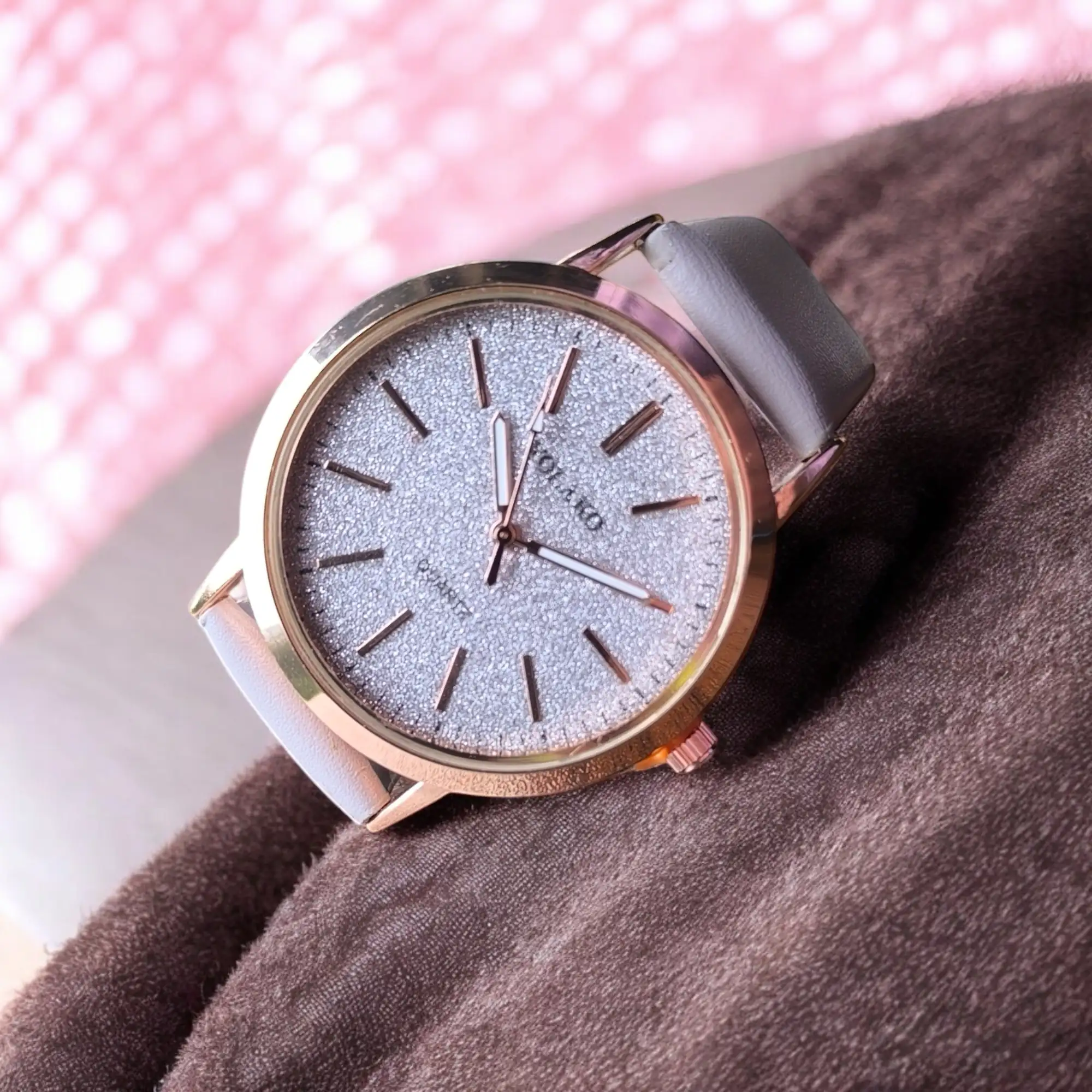 Reloj lila  2