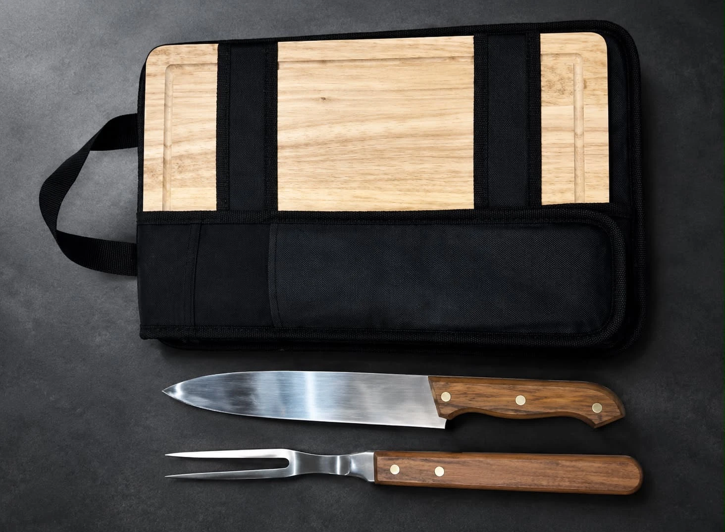 ESPECIAL DÍA DEL PADRE SET ASADO MANGO MADERA-  $29.000