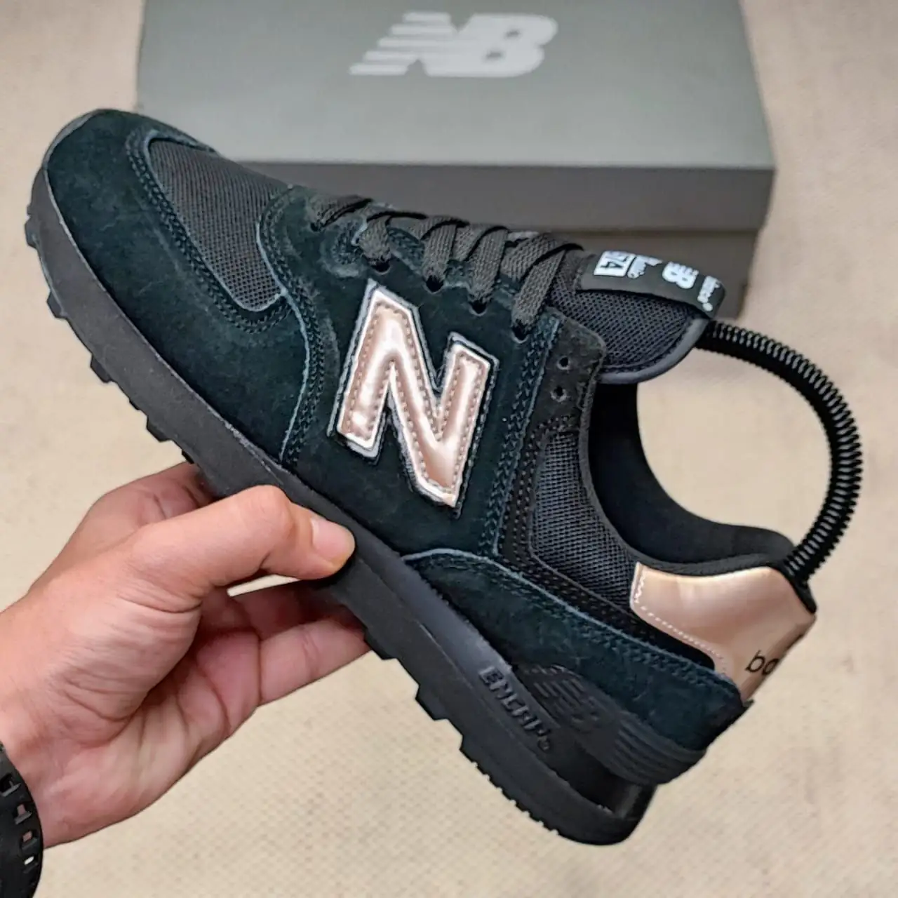 NEW BALANCE