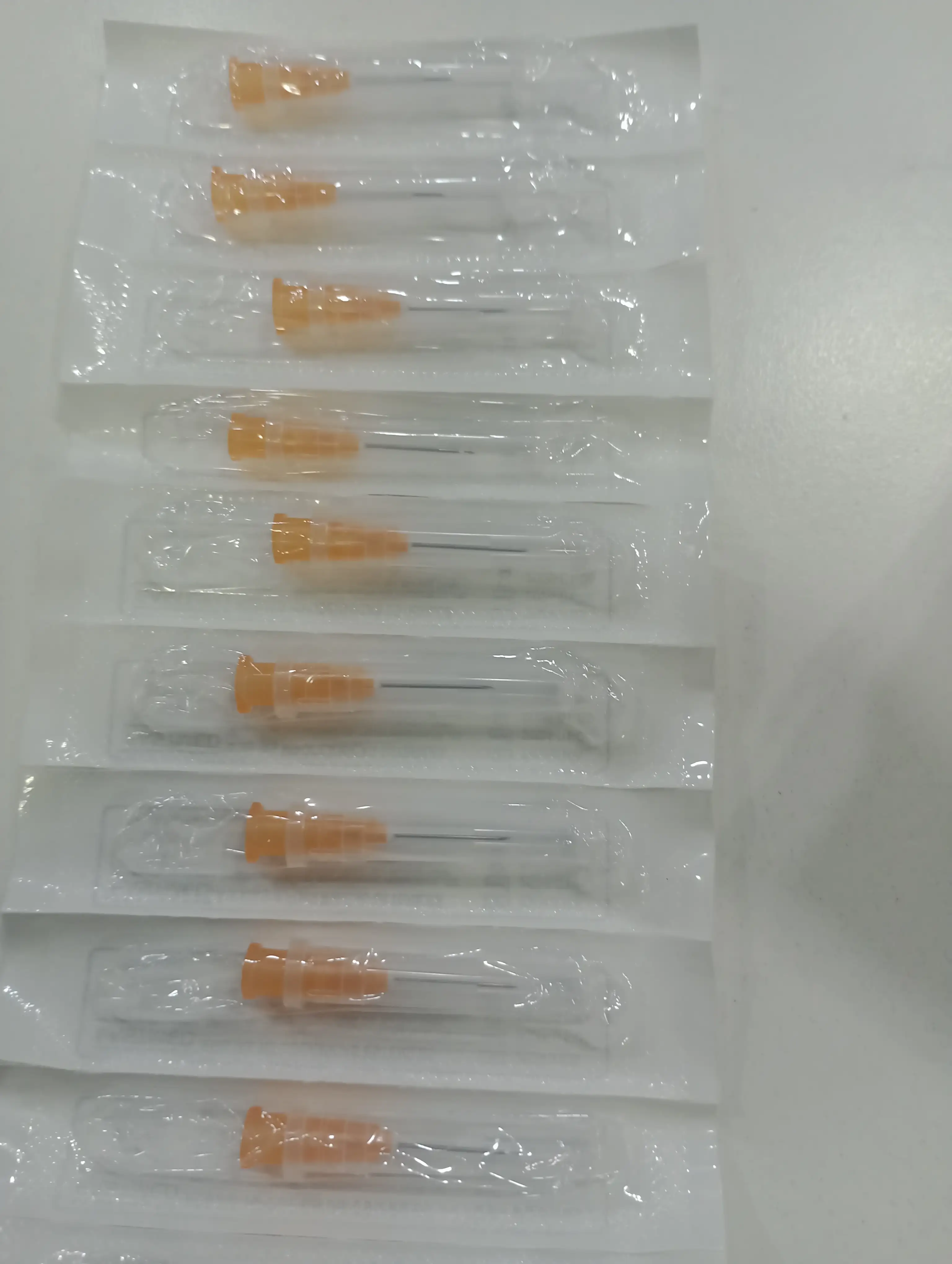 Aguja 16x5 modelo 25G x5/8". Caja por 100 unid