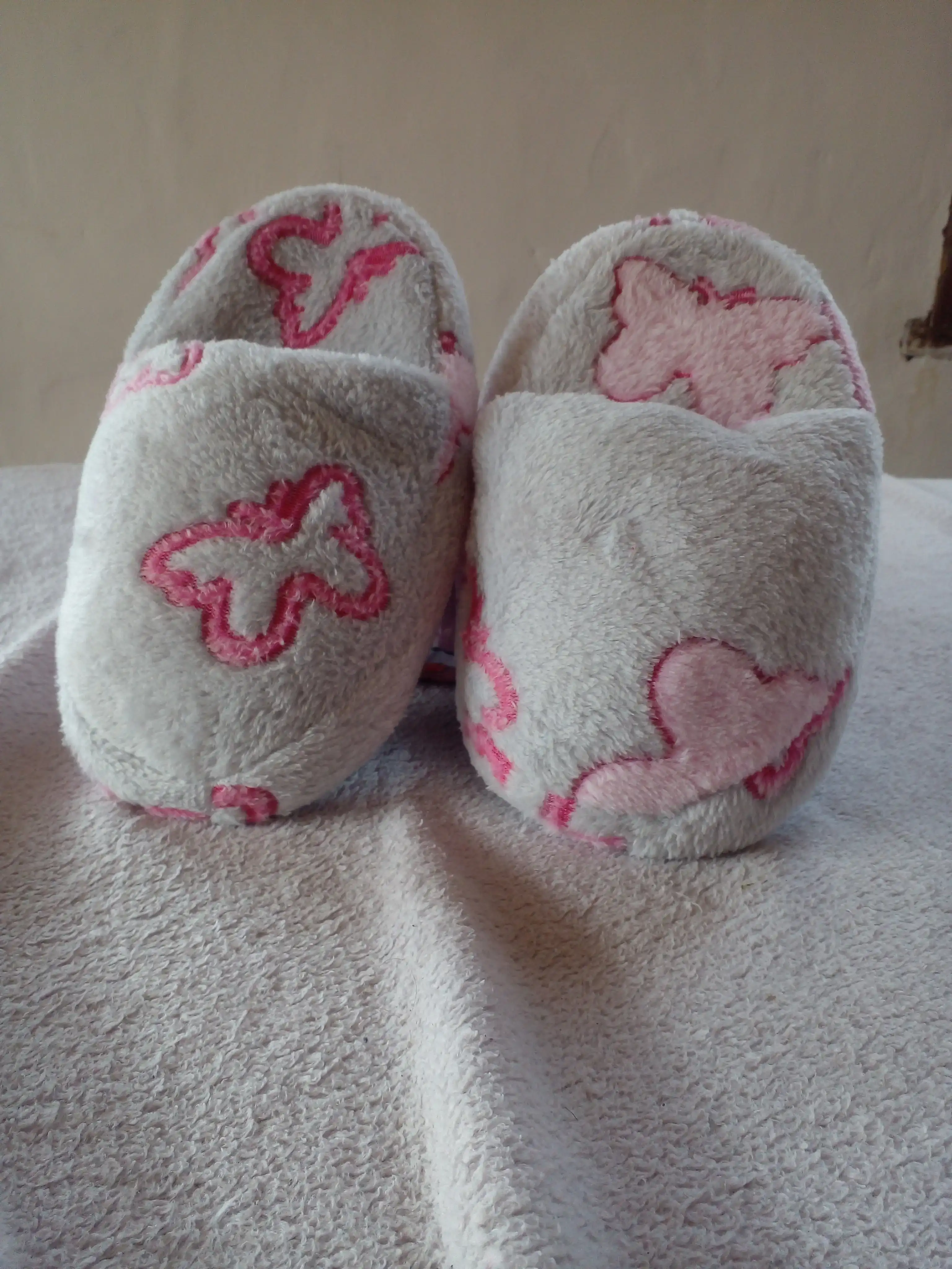 AGOTADO Pantuflon de adulto luminoso