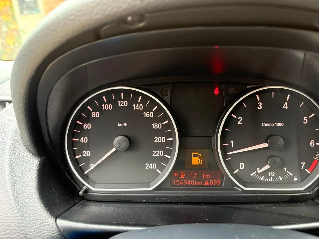 BMW 116i  2012  150 mil km  Motor 1.6  Todos los papeles titular al día  Se va transferido  precio en dolares 4