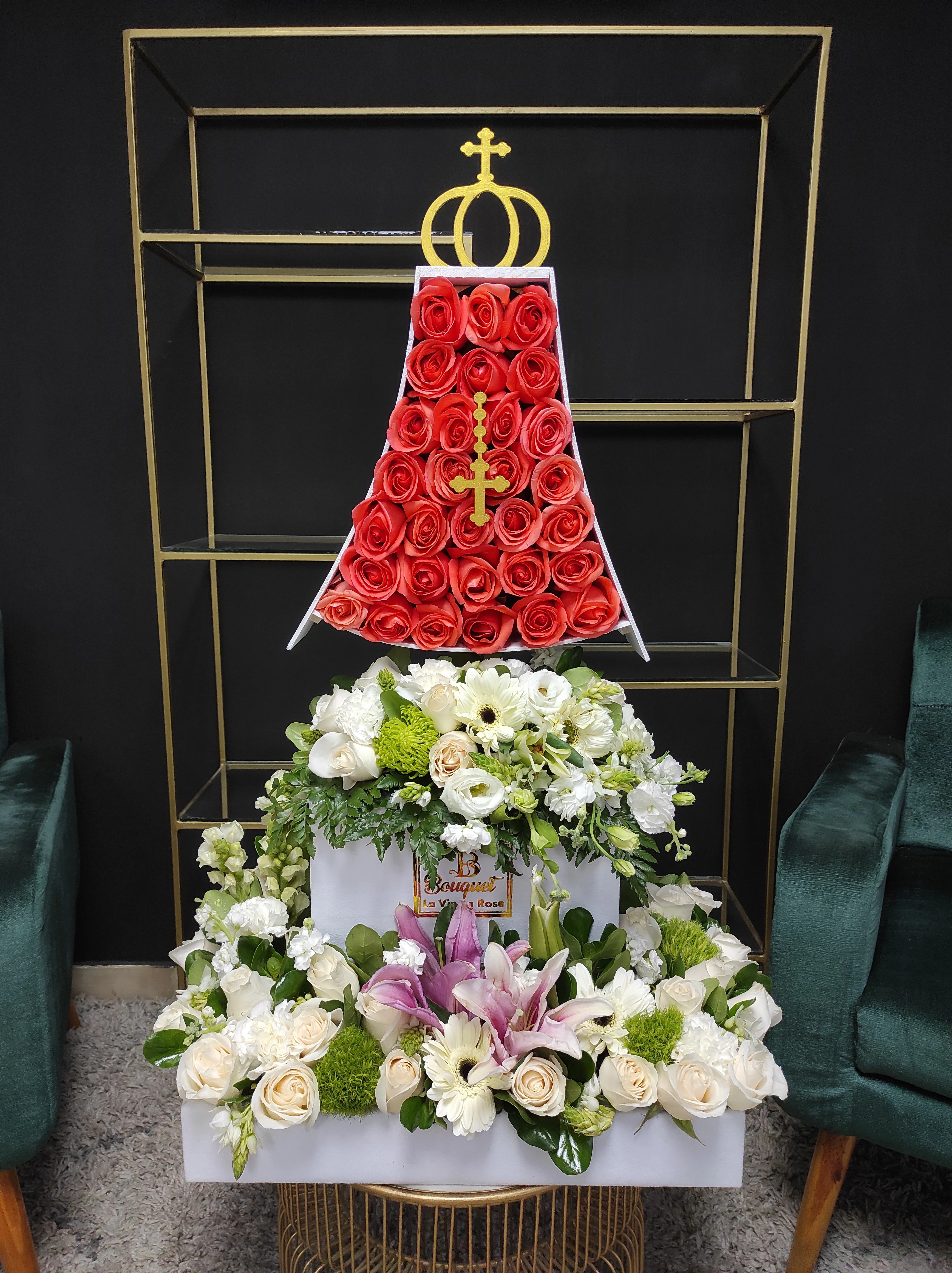 Silueta de virgen con doble jardin 3