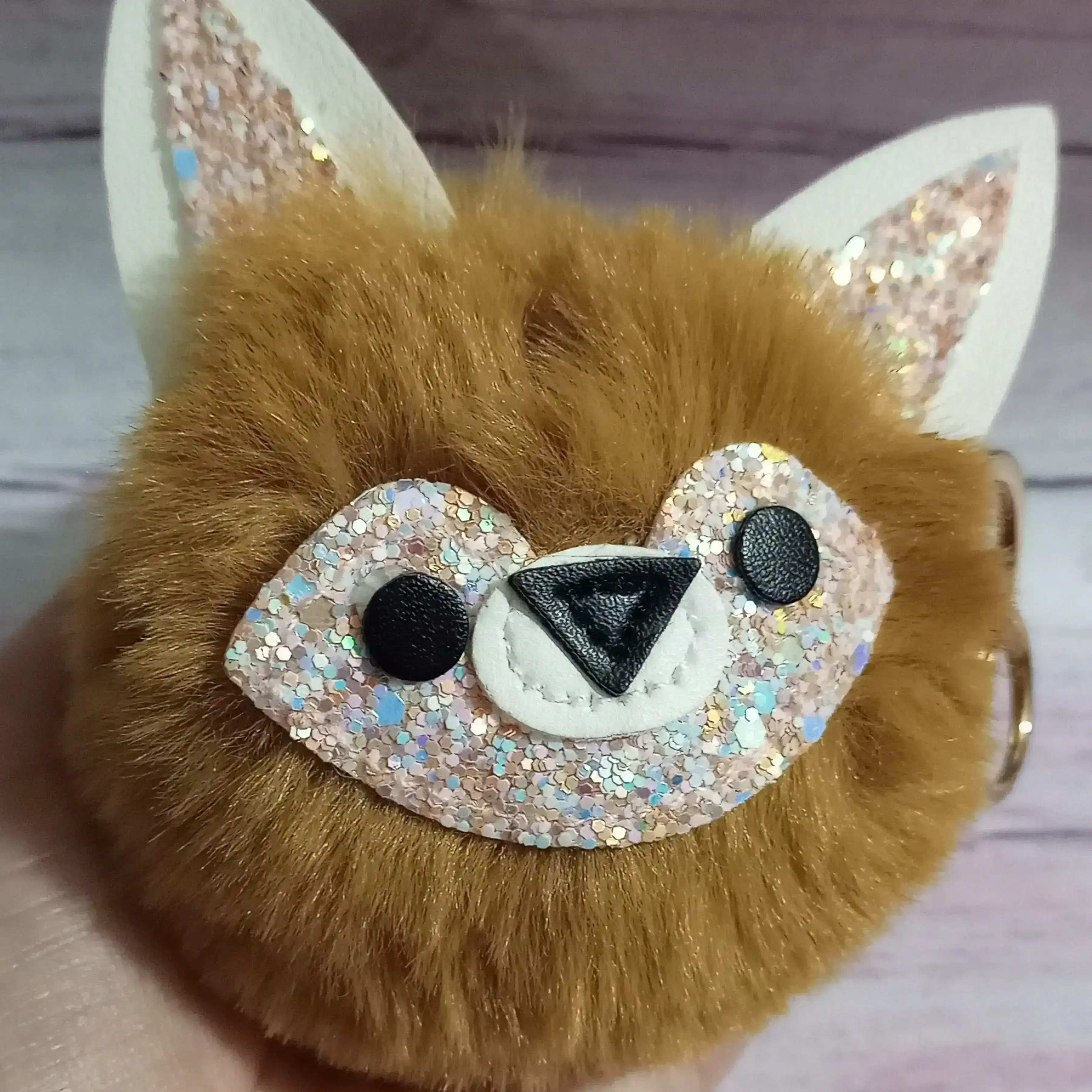 LAVERO GATITO POMPÓN!! 😍 CON GRILLÉ .