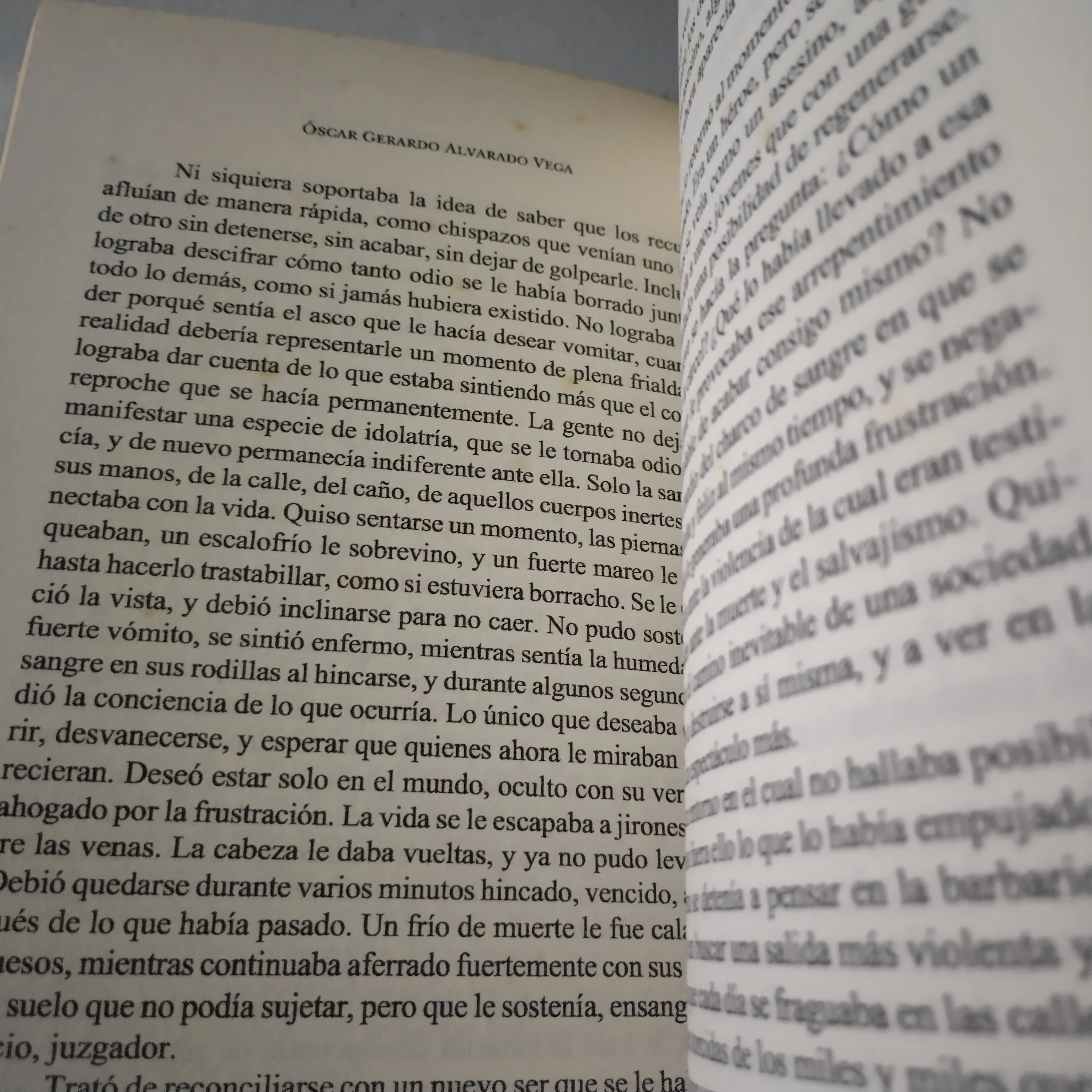 La venganza y itros cuentos, Óscar Alvarado Vega, usado  3