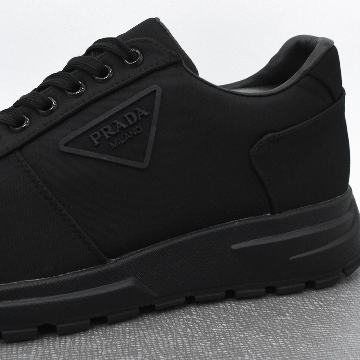 DEPORTIVOS PRADA PRAX 6