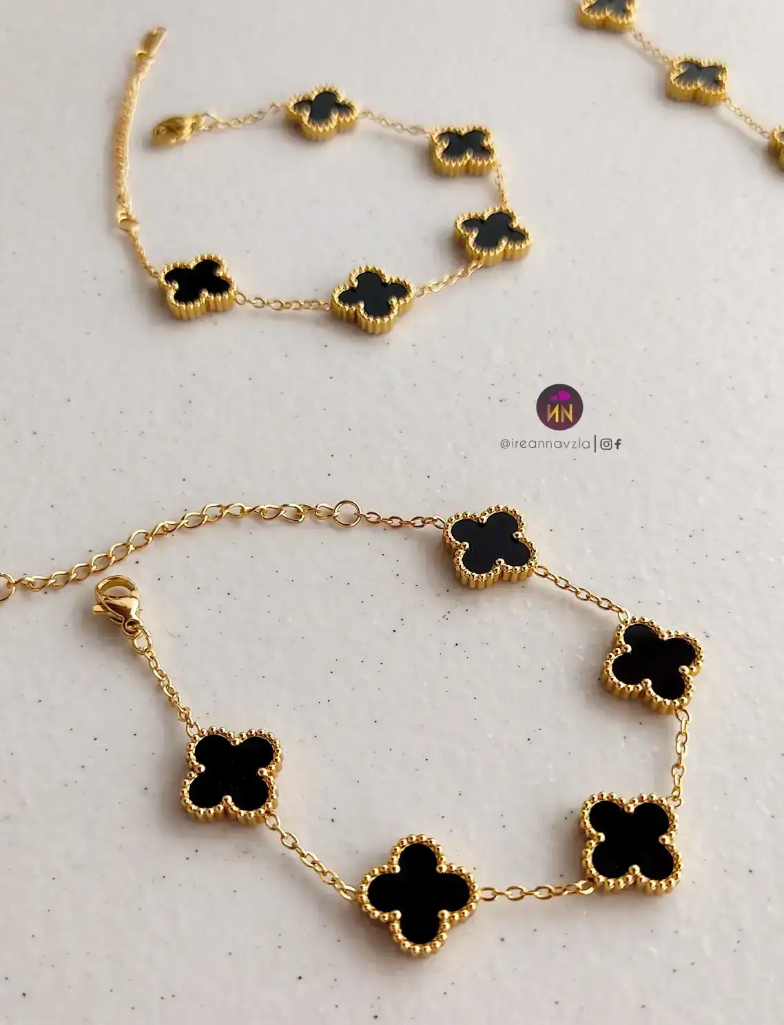 Pulsera trébol VC negra✨ 2