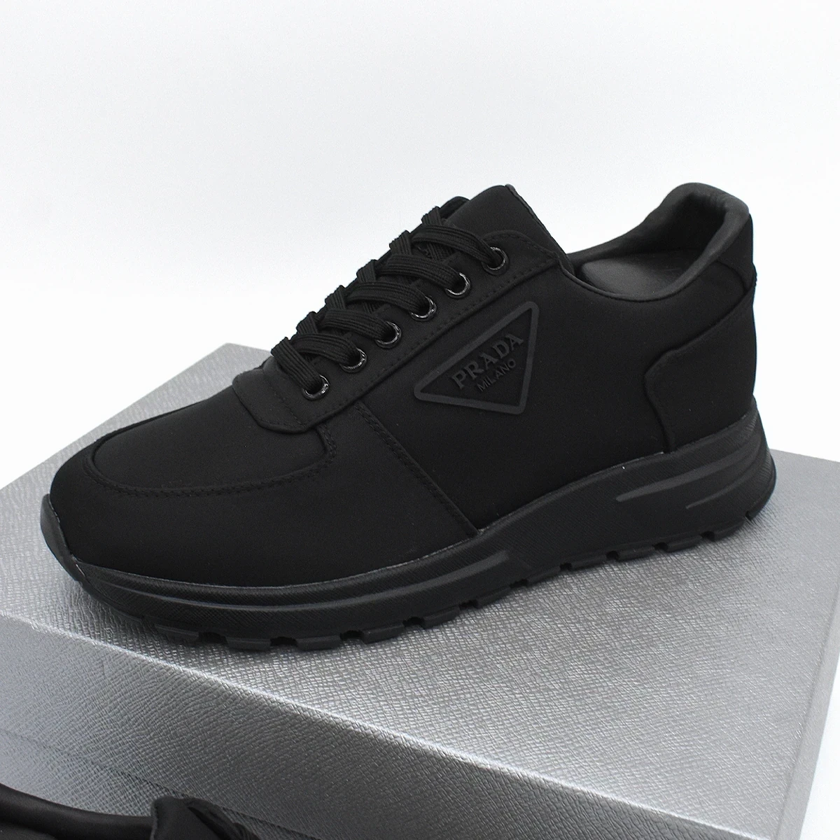 DEPORTIVOS PRADA PRAX 8