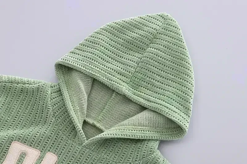 CONJUNTO CON CAPUCHA  2