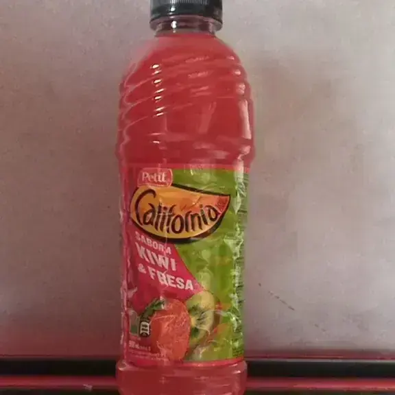 California sabor a kiwi y fresa de 500 ml