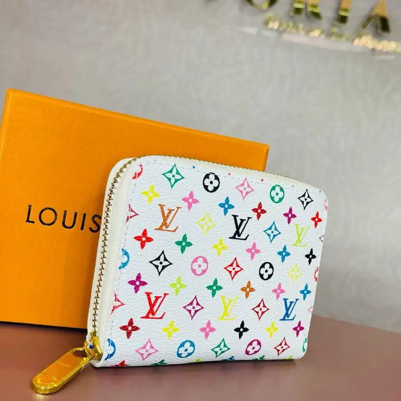Louis Vuitton  3