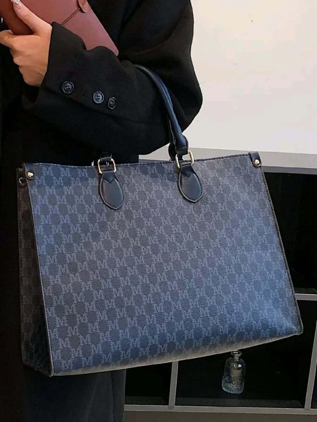Bolso de mano elegante  2