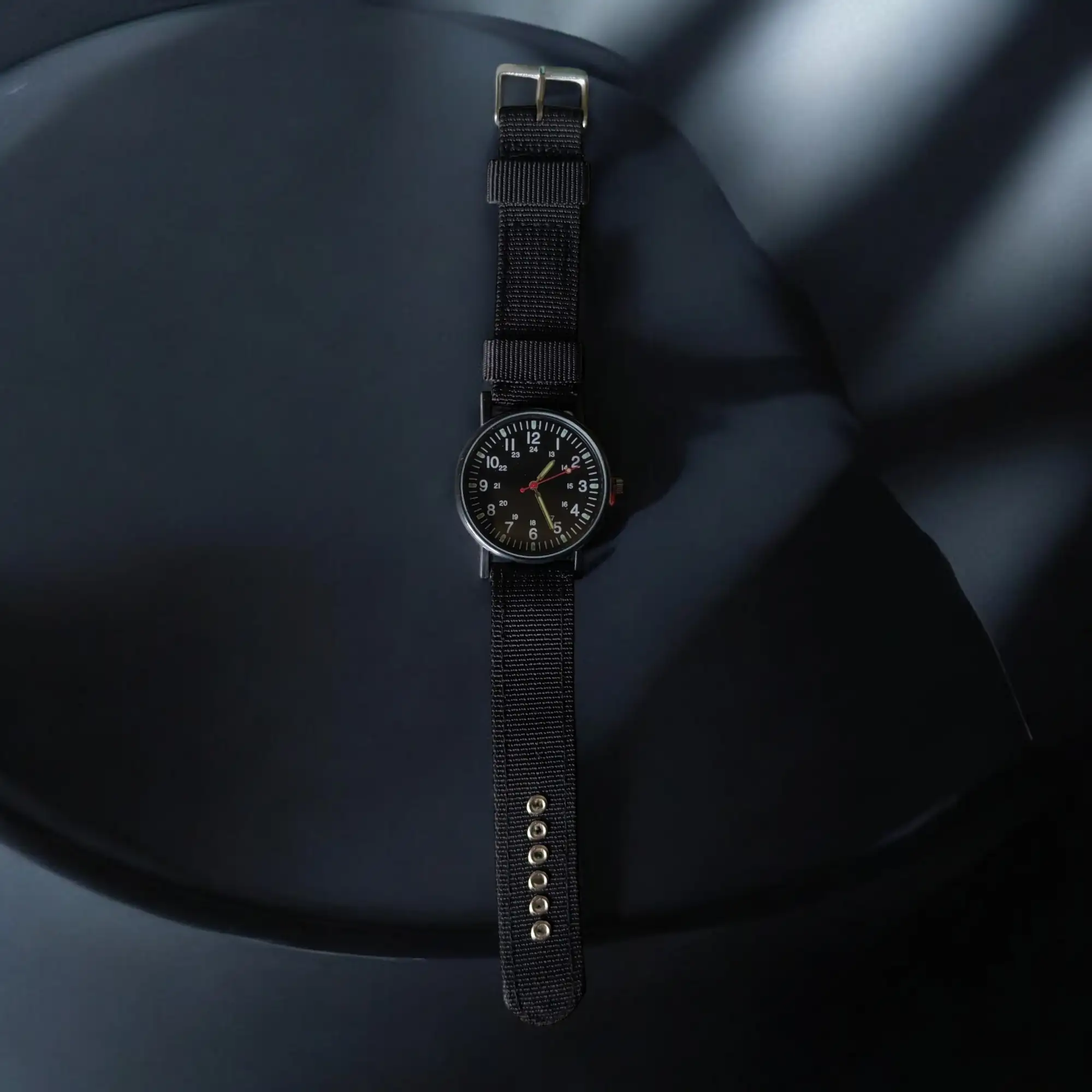 Reloj redondo negro l 2