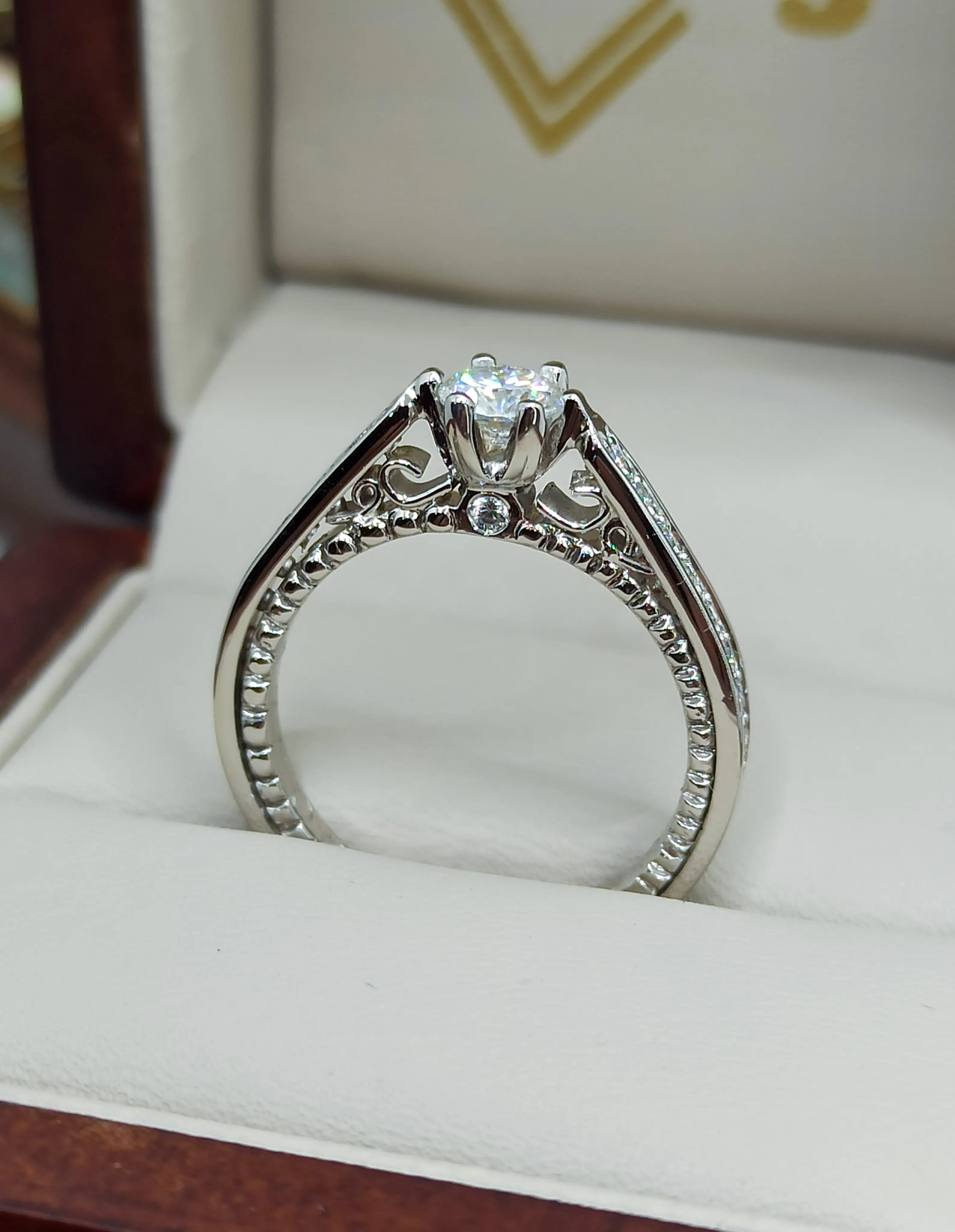 Anillo Aurora 2